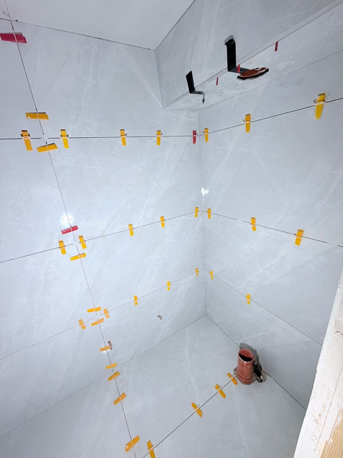Detailed bathroom tiling